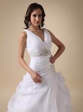 V-neck Ruffles Skirt Elegant White Organza Bride Wear First Half Year