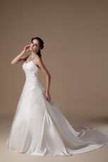Appliqued A-line Chapel Train Outdoor Bride Wedding Dress