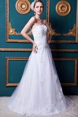 Romantic Sweetheart Applique Dropped White Bridal Wedding Gown