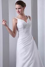 Classical Straps Sweetheart White Wedding Dress With Beading