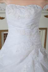 Unique Appliques White Princess Wedding Dress With Chapel Train