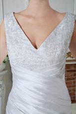 Modest V-Neck White Chapel Wedding Bridal Dress Stores