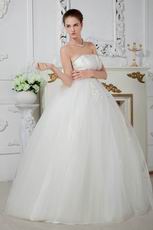 Discount Strapless Appliques Ball Gown Ivory Net Bridal Gowns