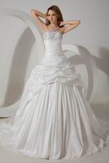Casual Embroidery Ball Gown Cathedral Taffeta Bridal Wedding Gowns