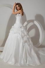 Casual Embroidery Ball Gown Cathedral Taffeta Bridal Wedding Gowns