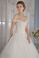 Fashionable Off The Shoulder Neck Appliqued Bridal Wedding Gown