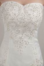 Classical Strapless Embroidery A-line Tulle Wedding Dresses