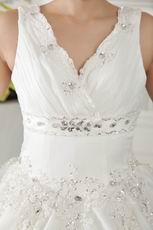 Best Seller V-Neck Beading Appliques Cream Wedding Dress