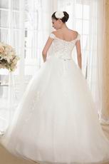 Hot Sale Off The Shoulder Ivory Wedding Dress With Applique