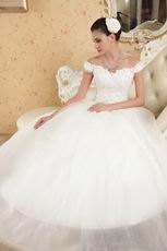 Hot Sale Off The Shoulder Ivory Wedding Dress With Applique