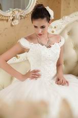 Hot Sale Off The Shoulder Ivory Wedding Dress With Applique