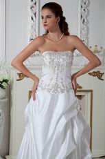 Inepensive Embroidery Chapel Train Ivory Stain Wedding Dress