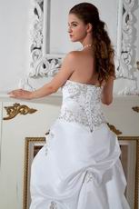 Inepensive Embroidery Chapel Train Ivory Stain Wedding Dress