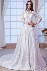 Elegant V-Neck Bodice Long Sleeves Ivory Bridal Dresses With Appliques