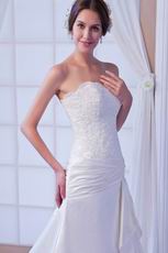 Cheap Sweetheart Neck Appliques Bodice A-line Skirt Bridal Gown