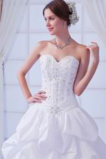 Classic Sweetheart Embroidery Garden Outdoor White Bridal Gown