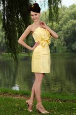 Discount Yellow Stain Graduation Dress With Bowknot Design