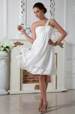 Lovely One Shoulder Girls In Graduation White Dress