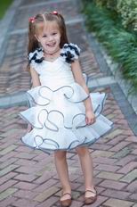 Beautiful Flower Straps Ball Gown Cute Ruffle Skirt Flower Girl Dress