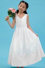 Wholesale Cheap Appliques Beading Sequin Ivory Flower Girl Dresses