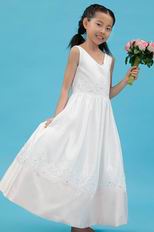 Wholesale Cheap Appliques Beading Sequin Ivory Flower Girl Dresses