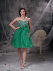 Green Sweetheart Knee-length Beaded Short Prom Dresses Knee Length Sexy