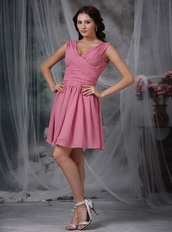 Hot Sell V-neck Mini Prom Dress By Roes Pink Chiffon Knee Length Sexy