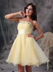 Yellow Strapless Knee-length Orangza Short Beaded Prom Dress Knee Length Sexy