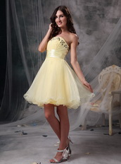 Yellow Strapless Knee-length Orangza Short Beaded Prom Dress Knee Length Sexy