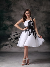 White One Shoulder Mini Prom Dress With Black Applique Knee Length Sexy