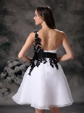 White One Shoulder Mini Prom Dress With Black Applique Knee Length Sexy