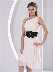 Elegant One Shoulder Champagne Chiffon Bridesmaid Dress For Wedding