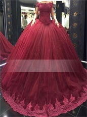 Portrait Puffy Skirt With Lace Border Decorate Quinceanera Cakes Burgundy