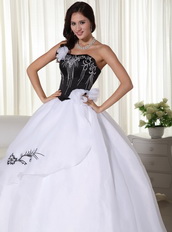 Black Bodice Strapless White Skirt Organza Dress For Quince Like Princess