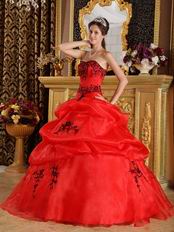 Pretty Scarlet Quinceanera Dress With Black Embroidery