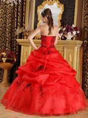 Pretty Scarlet Quinceanera Dress With Black Embroidery