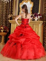 Pretty Scarlet Quinceanera Dress With Black Embroidery