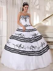 Sweetheart White Quinceanera Party Dress With Black Details