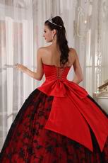 Basque Waist Black Lace Quinceanera Dress To 16 Years Old Girl