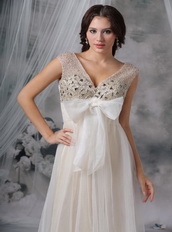 Beaded V-neck Champagne Lady Wear Prom Dress With Bow Inexpensive