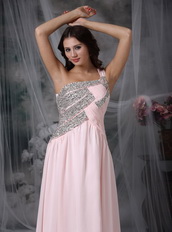 One Shoulder Beading Prom Dress Baby Pink Chiffon Fabric Inexpensive