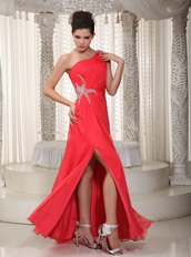 Side Beaded High Slit Alizarin Crimson Dresses For Prom Wear Inexpensive