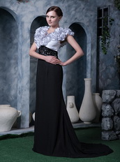 Unique Ruffles V-neck Chiffon White and Black Prom Dress Cache Inexpensive