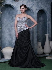 Sliver and Black Sweetheart Prom Dress With Beading and Crystals Inexpensive