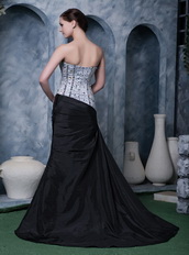 Sliver and Black Sweetheart Prom Dress With Beading and Crystals Inexpensive