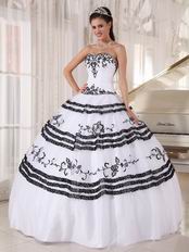 Elegant White Organza Quinceanera Party Dress With Black Embroidery