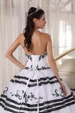 Elegant White Organza Quinceanera Party Dress With Black Embroidery