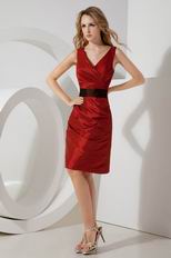 Beautiful V-Neck Wine Red Short Prom Dress With Black Blet