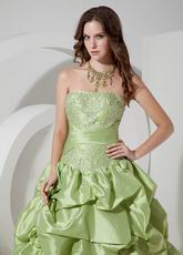Spring Green Women In Prom Ball Gown Low Price