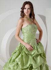 Spring Green Women In Prom Ball Gown Low Price